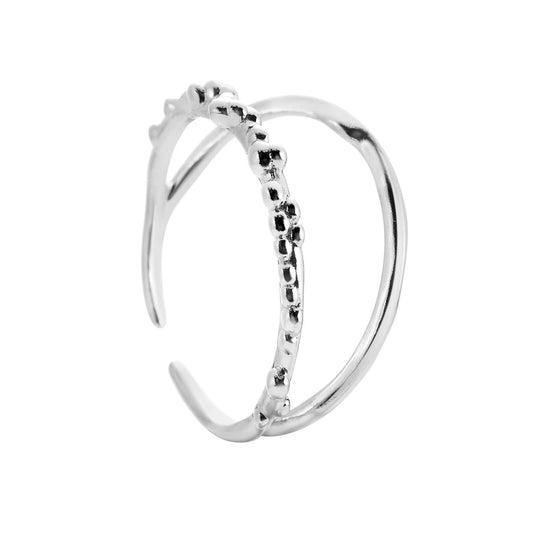 A resizable silver ring with black stones, minimalist design, and hypoallergenic qualities. Made of 925 sterling silver, rhodium-plated, weighing 1.6g, with a 9mm width. Perfect for all occasions.