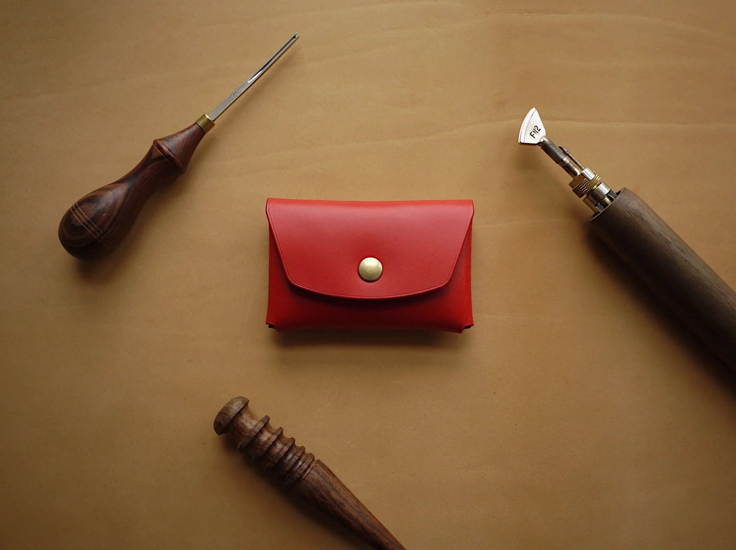 Button leather wallet - Red