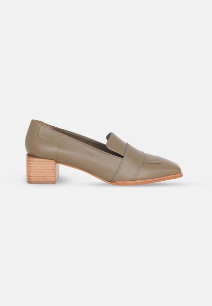 Mangará Louro Leather Loafers - Premium Women's Footwear