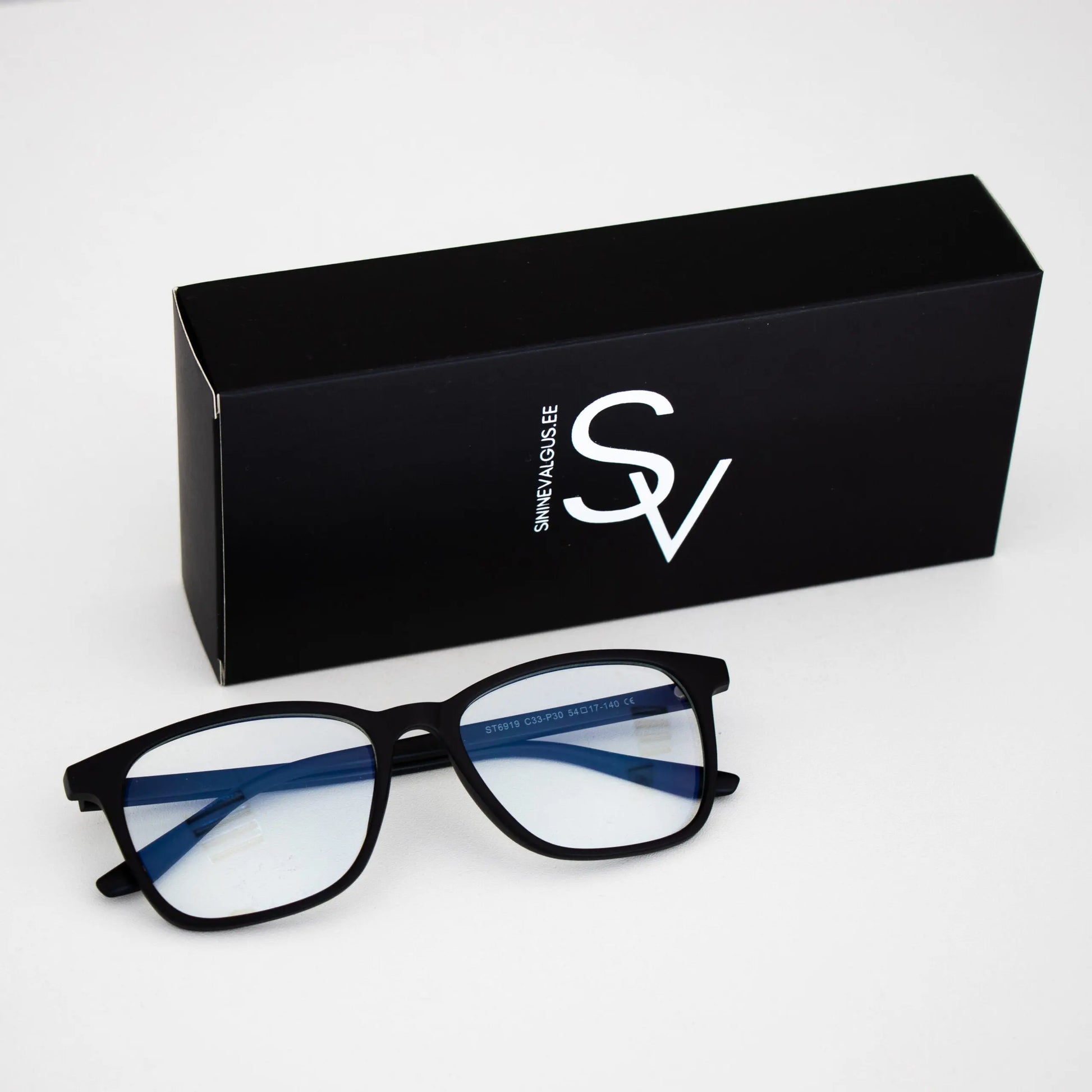NEWCASTLE Blue Light Glasses: Airy, light eyewear with zero-power lenses. Protects eyes from blue and UV light. Ideal for screen time, work, or relaxing. European design by Sinine Valgus.