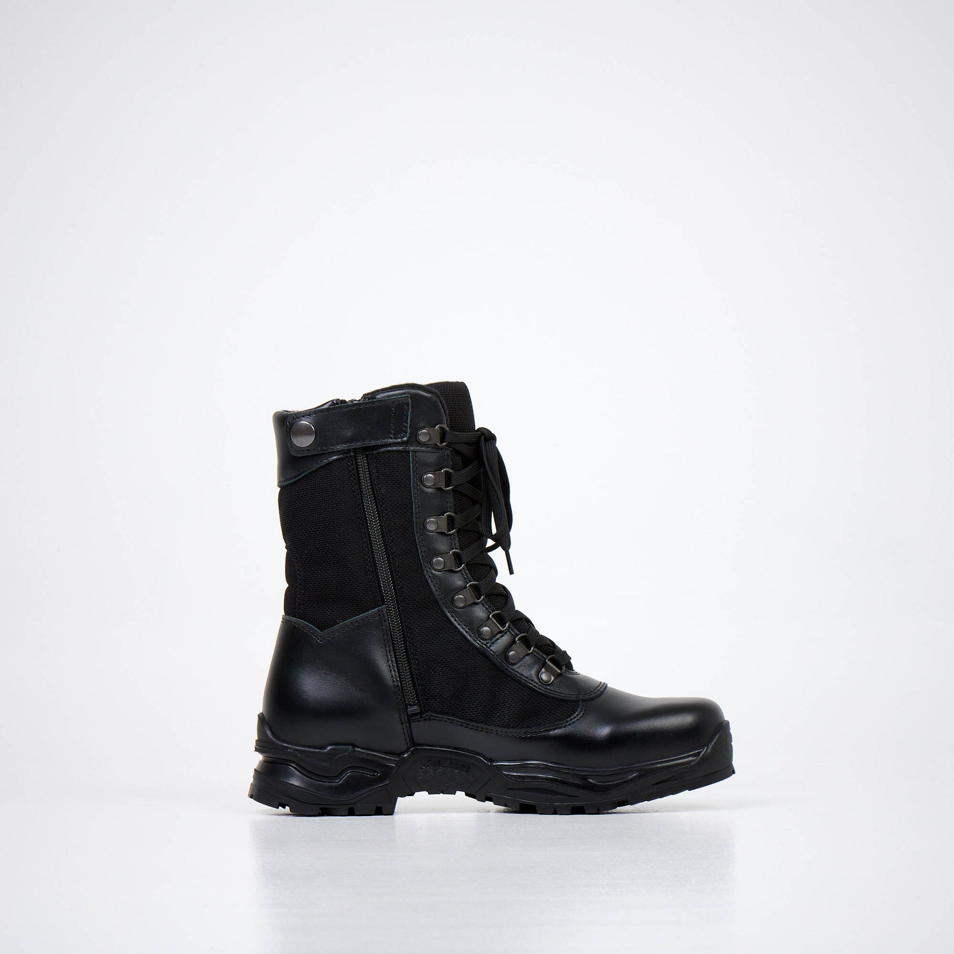 590 Desert Boots with Zipper - Black